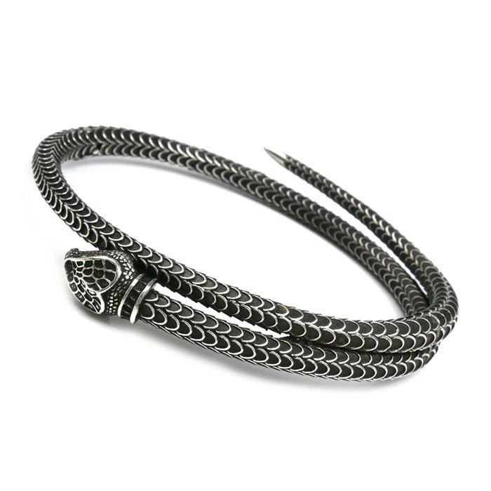 GUCCI SNAKE BANGLE BRACELET STERLING SILVER 925: Gucci Snake Bangle Bracelet Sterling Silver 925 Brand: Gucci Type: Bracelet Material: Sterling Silver (Ag925) Color: None Size: Size: Inner Circumference approx. 7.28 in Bracelet Width: Approx. 0.