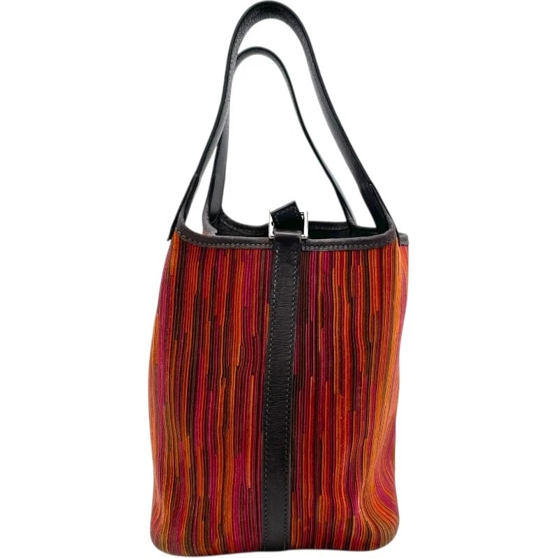 HERMES PICOTAN PM HANDBAG: HERMES Picotan PM Handbag Brand: HERMES Type: Handbag Material: Vibrato Color: Pink/Orange SilverHardware Size: W7.1 x H7.1x D5.1inch Accessories: None Accessories Notice: When purchasing