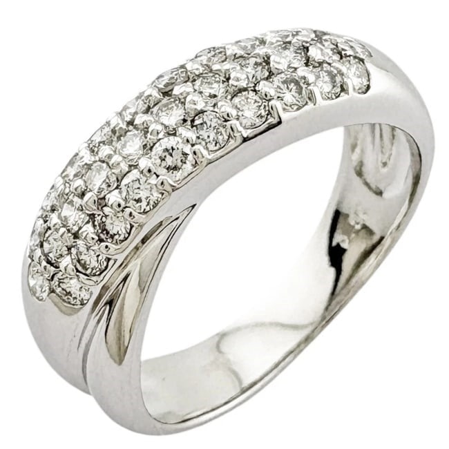 PONTE VECCHIO RING K18 WHITE GOLD DIAMOND: Ponte Vecchio Ring K18 white gold diamond Brand: Ponte Vecchio Type: Ring Material: K18 white gold Color: Silver Size: US 5 3/4 Accessories: None Accessories Notice: When purchasing pre-ow