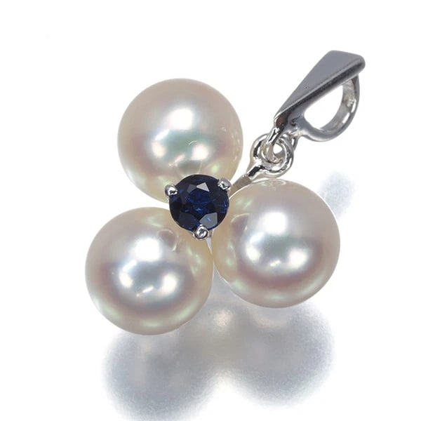 MIKIMOTO PENDANT AKOYA PEARL SAPPHIRE: Mikimoto Pendant Akoya Pearl Sapphire Brand: MIKIMOTO Type: Pendant Material: 14K / 585 / White Gold Color: White Gold Size: Design size: 11.9 x 13.5mm Total length of the pendant including the ba