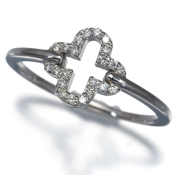 DIAMOND FLOWER RING 900 PLATINUM: Diamond Flower Ring 900 Platinum Brand: Unbranded Type: Ring Material: 900 / Platinum Main Stone/Creation Natural Color: Platinum Size: US6-6.25 Accessories: None Accessories Notice: When