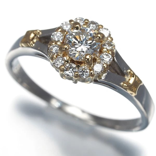CELINE RING DIAMOND MACADAM PT 900/18K YG: CELINE Ring Diamond Macadam Pt 900/18K YG Brand: CELINE Type: Ring Material: 900 / Platinum 18K / 750 / Yellow Gold Main Stone/Creation Natural Color: PlatinumYellow Gold Size: US6-6.25 Accessorie