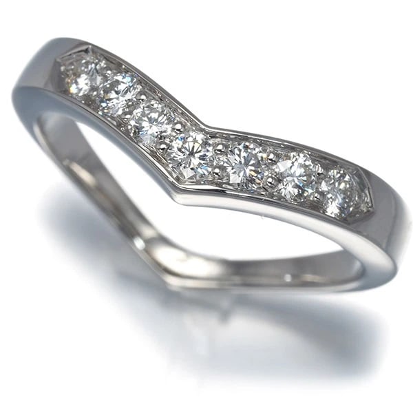 TIFFANY&CO. RING DIAMOND V BAND: Tiffany&Co. Ring Diamond V Band Brand: Tiffany & Co. Type: Ring Material: 950 / Platinum Main Stone/Creation Natural Color: Platinum Size: US8.5 Accessories: None Accessories Notice: When