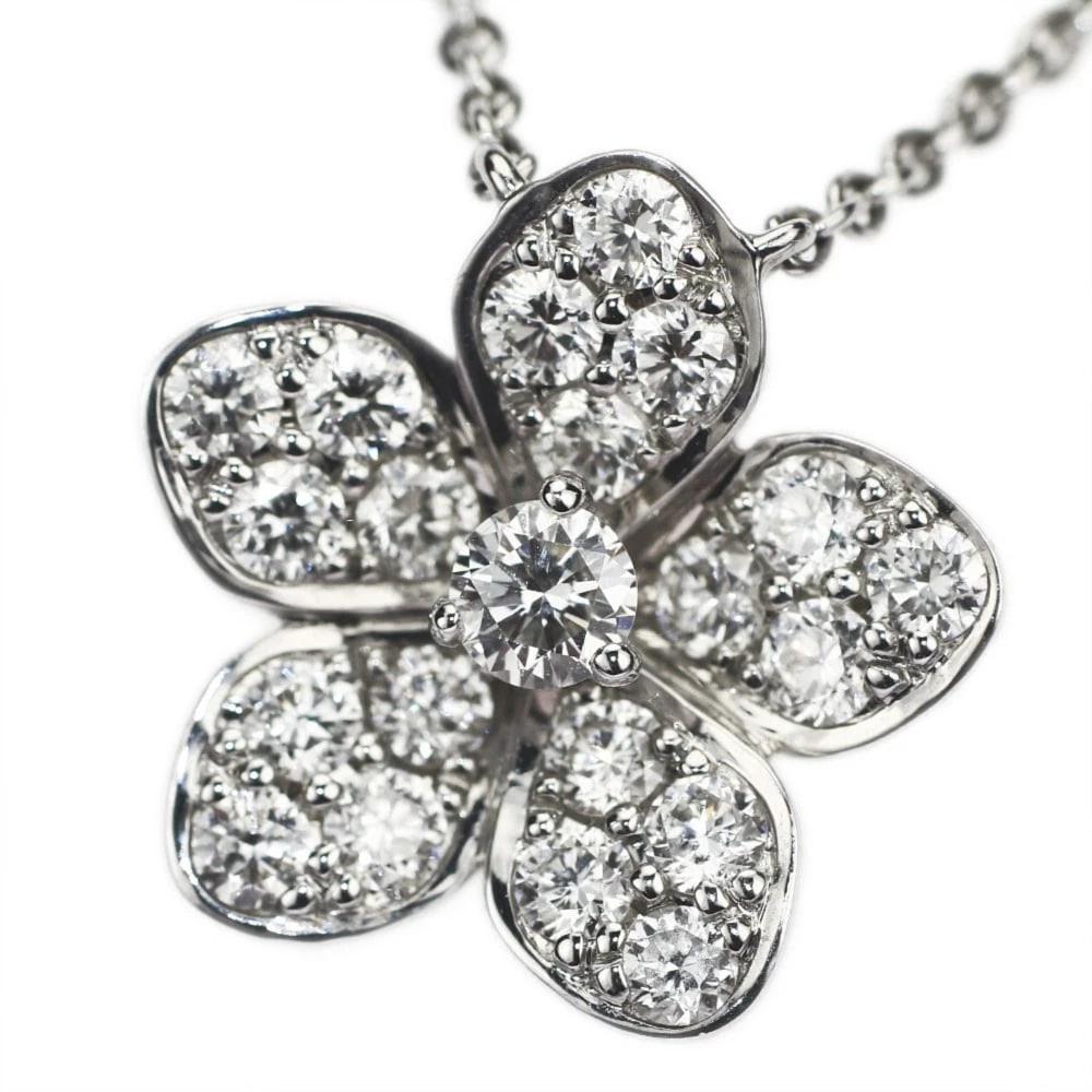 GRAFF K18WG DIAMOND PENDANT NECKLACE: GRAFF K18WG Diamond Pendant Necklace Brand: graphs Type: pendant necklace Material: K18WG Main Stone/Creation Natural Color: WG Size: Necklace: Chain Length?45cm Accessories: None Accessories