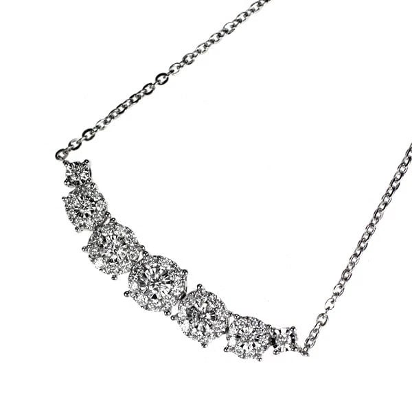 K18WG DIAMOND PENDANT NECKLACE: K18WG DIAMOND PENDANT NECKLACE Brand: None Type: pendant necklace Material: K18WG Color: WG Size: Necklace: Chain Length ?49 Width/Thickness36.6 Accessories: None Accessories Notice: When