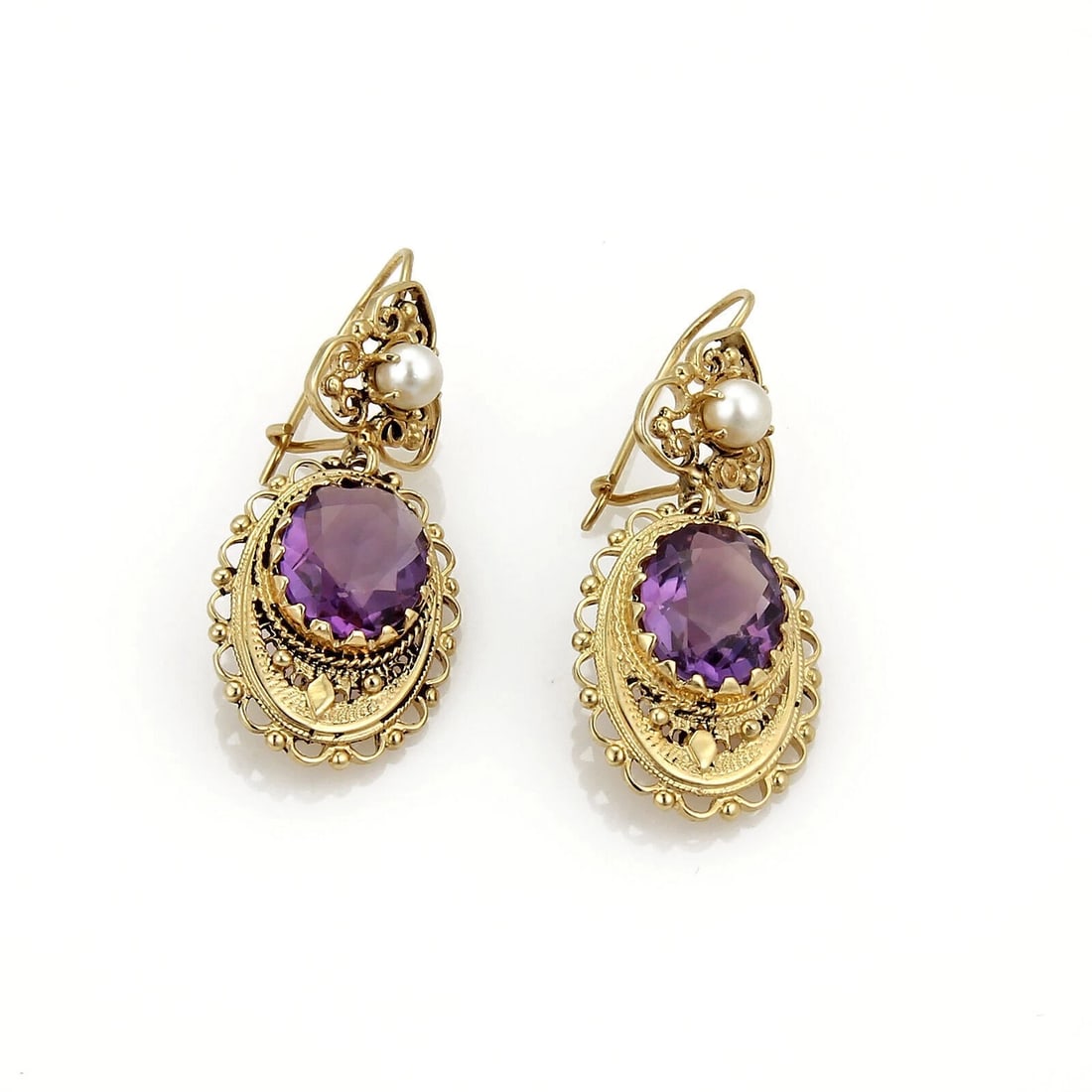 AMETHYST PEARLS 14K YELLOW GOLD FLORAL DROP DANGLE EARRINGS: Amethyst Pearls 14k Yellow Gold Floral Drop Dangle Earrings Brand: Unbranded Type: Earring Material: 14k Yellow Gold Color: Yellow Size: Measurement: 1.64" long x 0.67" wide x 0.22" high Amethyst: