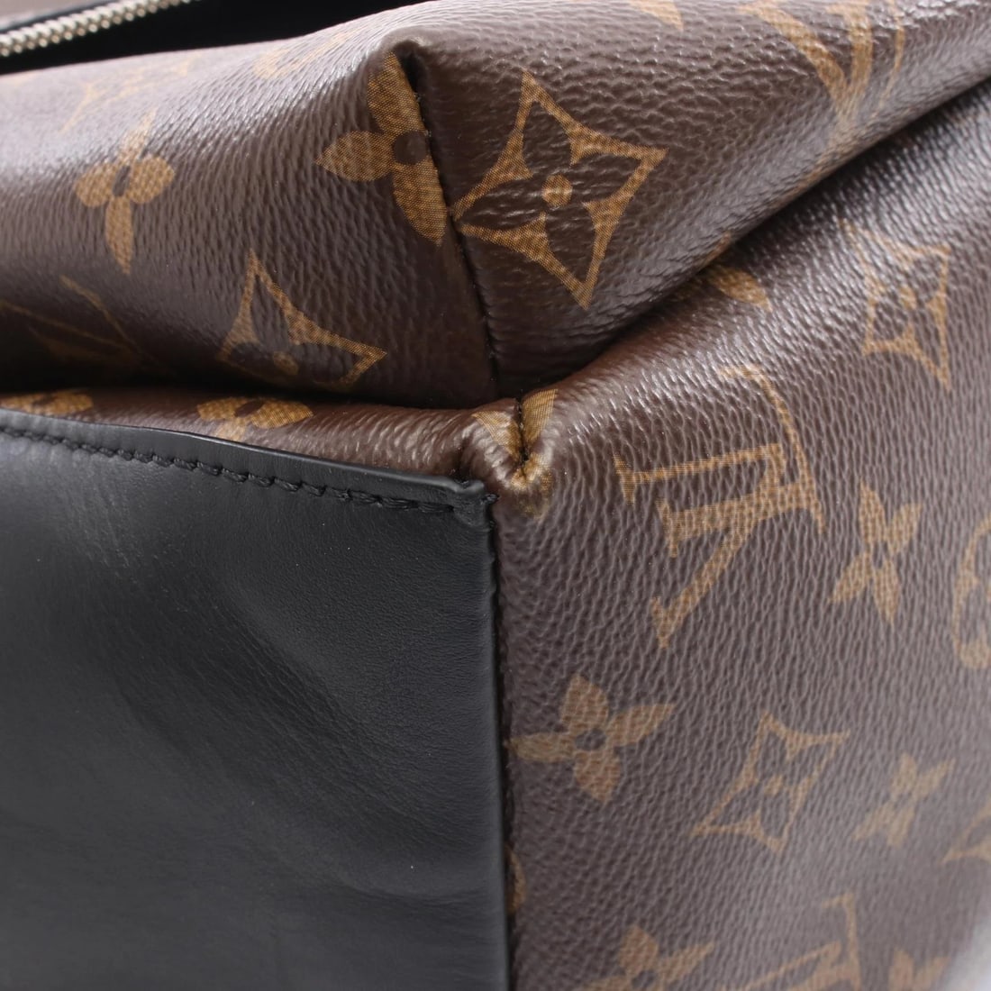 LOUIS VUITTON DISCOVERY BACKPACK PM MONOGRAM - 3
