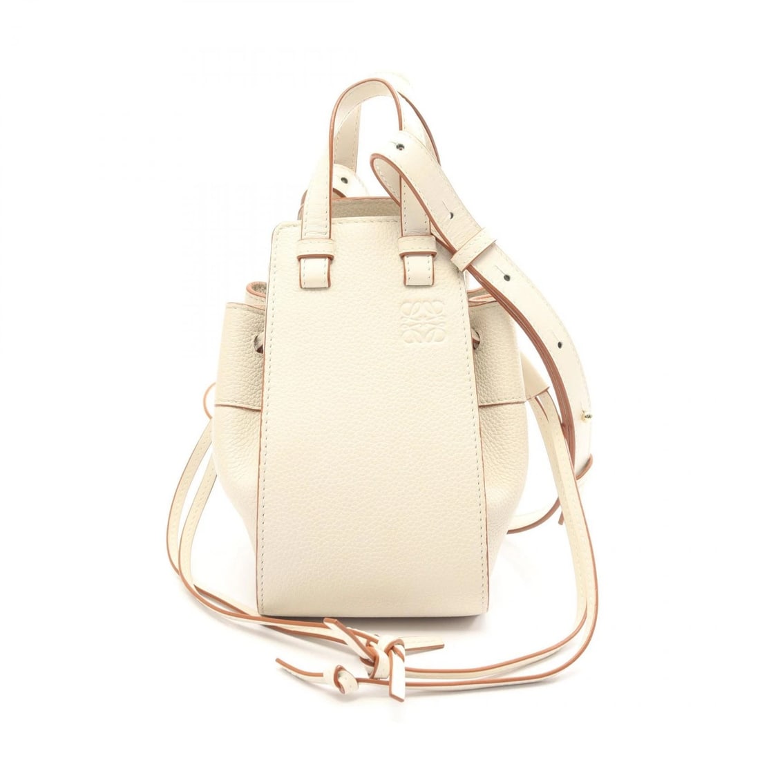 LOEWE HAMMOCK MINI CROSSBODY SHOULDER HANDBAG: LOEWE HAMMOCK MINI crossbody shoulder Handbag Brand: LOEWE Type: Handbag Material: Exterior Material leather Color: Exterior Color White Size: H:19cm x W:10.5cm x D:15cm (H:7.5" x W:4.1" x D:5.9")