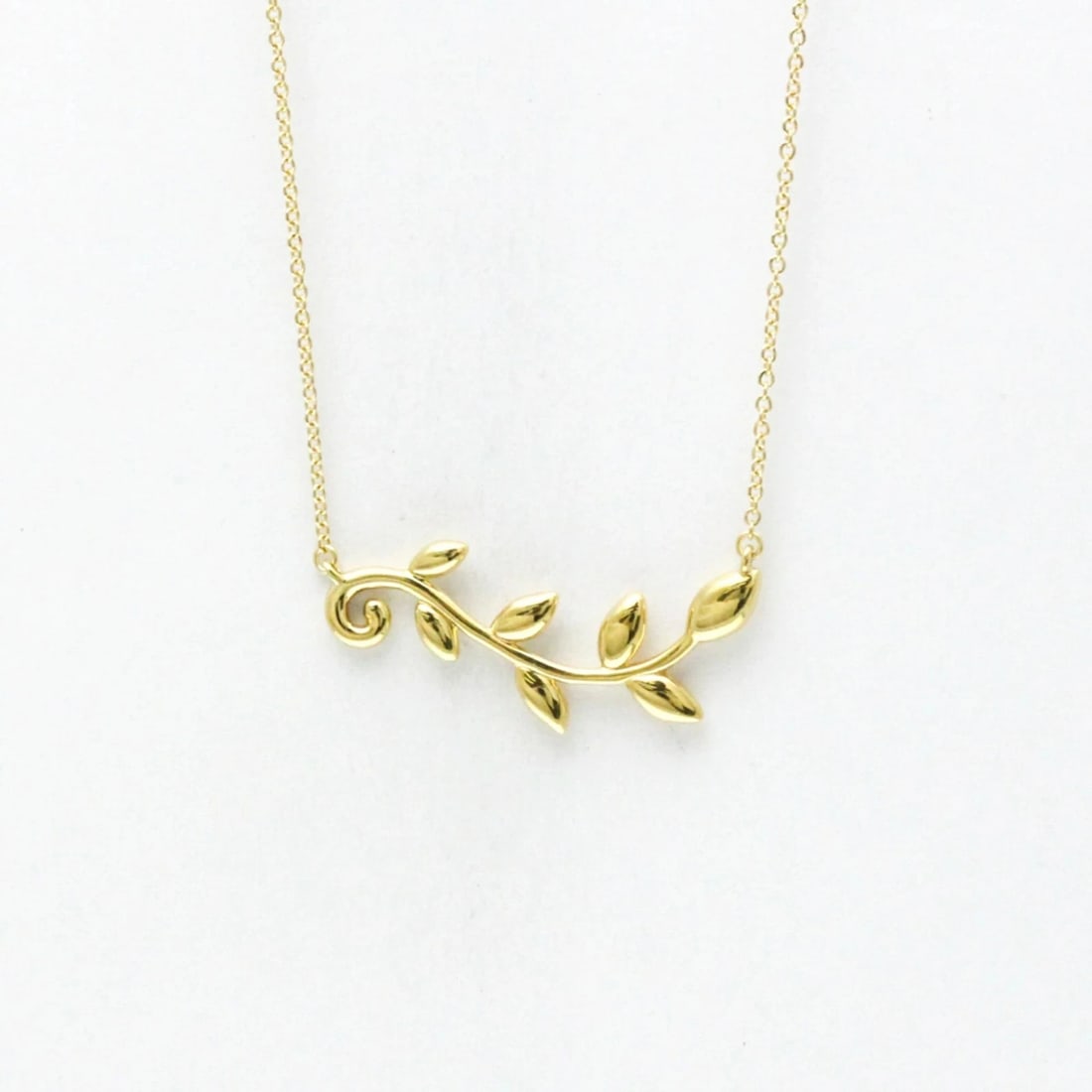 TIFFANY & CO. OLIVE LEAF PENDANT NECKLACE 18K YELLOW GOLD K18YG (1 of 6)