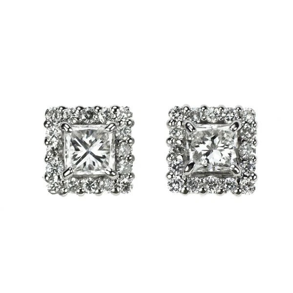 PT950/ PT900 PRINCESS CUT DIAMOND EARRINGS: Pt950/ Pt900 princess cut diamond earrings Brand: None Type: piercing Material: Pt950/ Pt900 Color: none Size: Length/Width/Diameter6.3 Accessories: None Accessories Notice: When purchasing