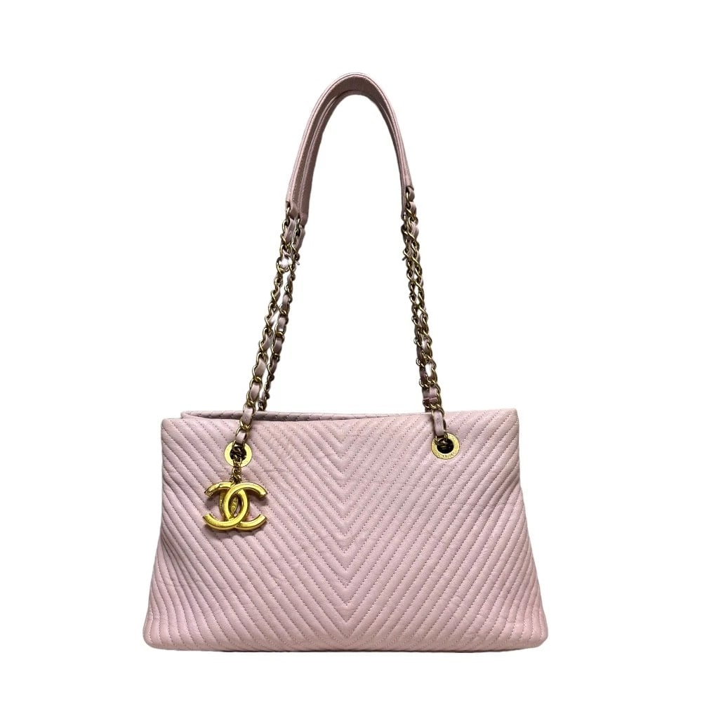 CHANEL SHOULDER BAG LEATHER CHAINSHOULDER: CHANEL Shoulder Bag leather ChainShoulder Brand: CHANEL Type: Shoulder Bag Material: Exterior Material leather Color: Exterior Color pink Size: W12.0 x H7.3 x D4.9inch Accessories: None Ac