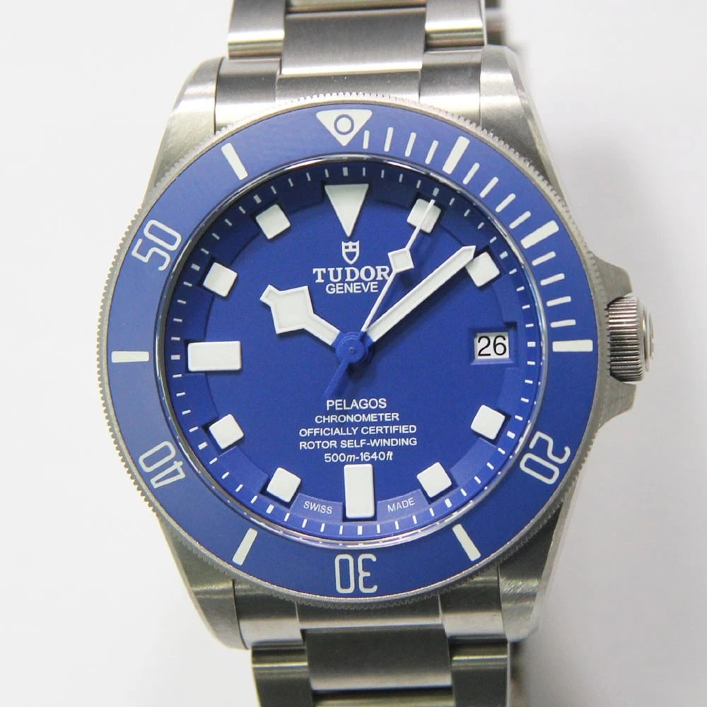 TUDOR PELAGOS WATCH: TUDOR Pelagos Watch Brand: TUDOR Type: wristwatch Material: Titanium Color: Dial Color BLUE Size: Case Diameter/Wrist Circumference: Approximately 42mm/20cm Accessories: None Accessories N