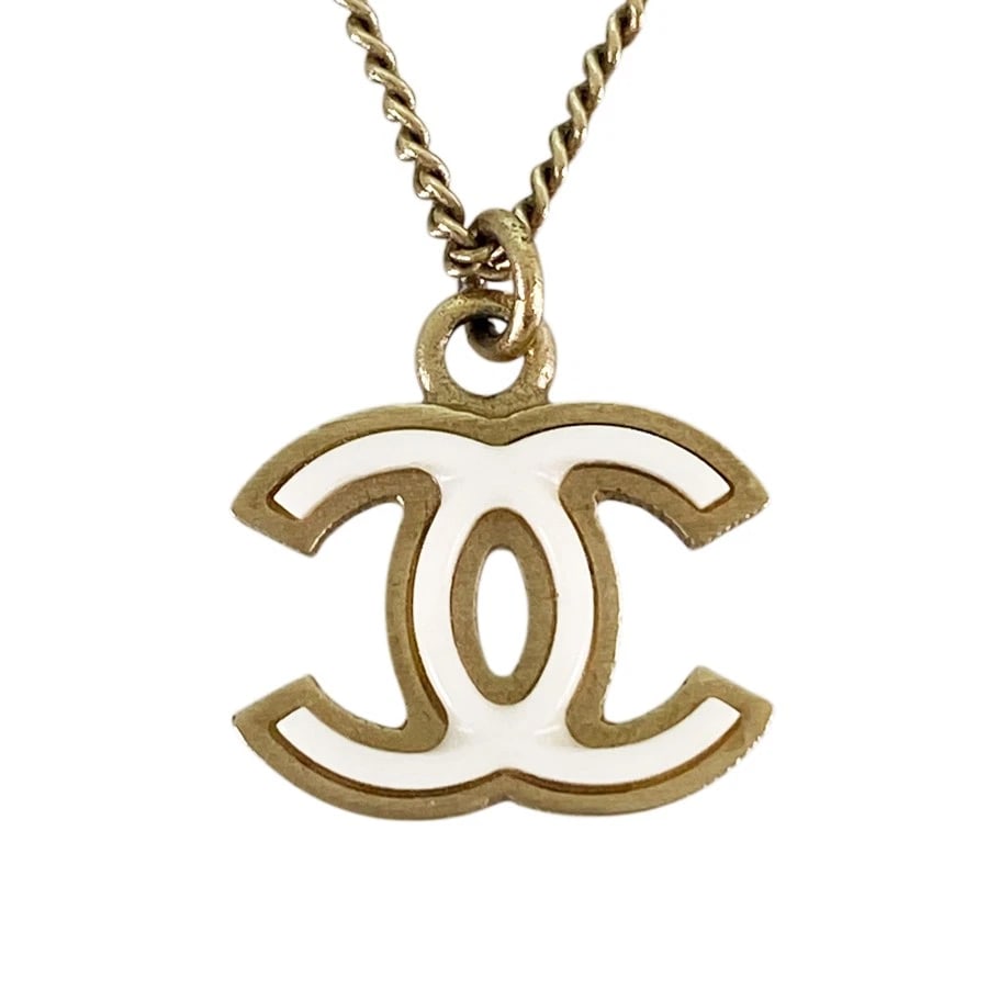 CHANEL GOLD PLATED NECKLACE: CHANEL Gold plated Necklace Brand: CHANEL Type: Necklace Material: Gold Plated, Color: Gold Size: Top size (excluding bail): 0.5"" x 0.7"" Necklace Total Length: 16.9 Top size (not including Vatican):