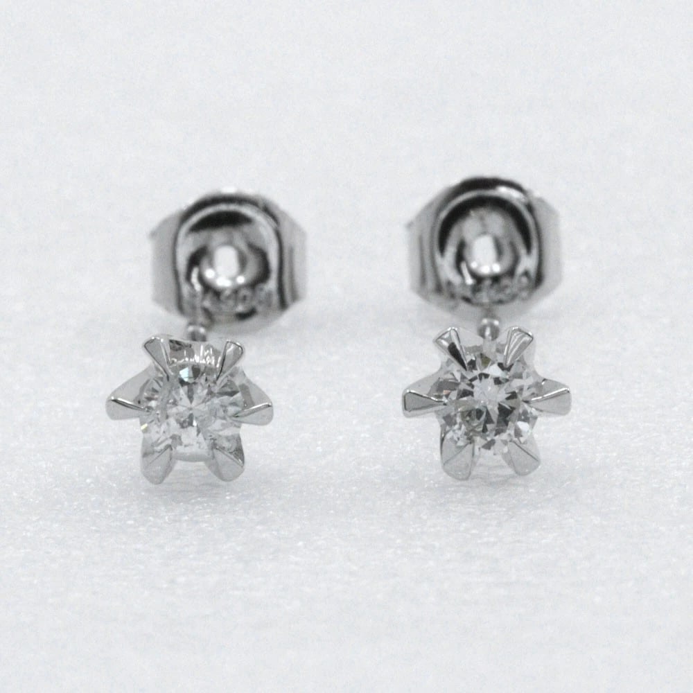 1P DIAMOND PIERCING PT900PLATINUM/DIAMOND: "1P diamond Piercing Pt900Platinum/diamond Brand: no brand Type: Piercing Material: Pt900Platinum, Pt900Platinum, Main Stone/Creation Natural Color: Silver Size: 5mm x 4mm Post width?0.7mm Accesso