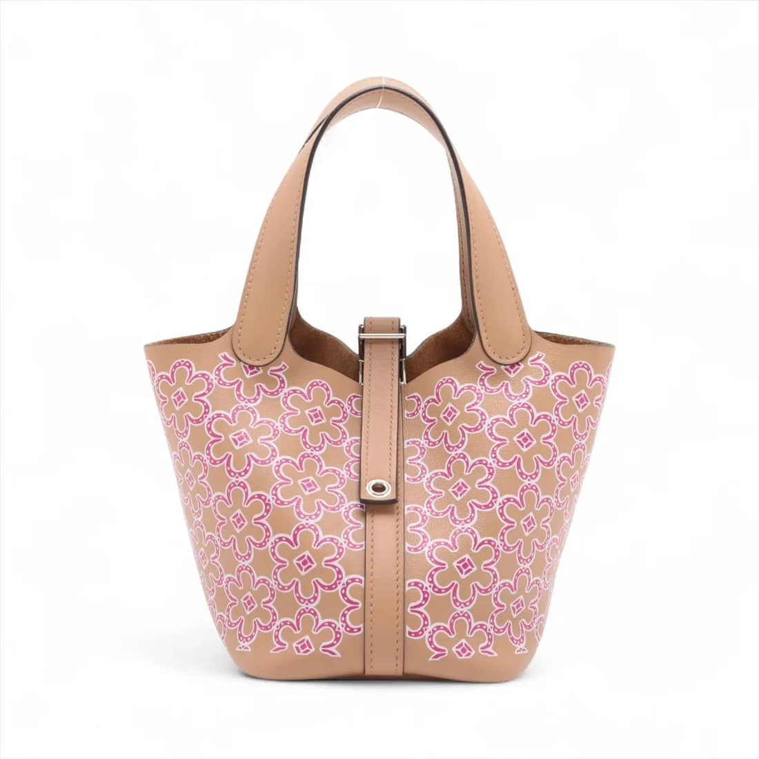 HERMES PICOTIN LOCK 14 MICRO LUCKY DAISY VEAU: Hermes Picotin Lock 14 micro Lucky daisy Veau Brand: Hermès Type: Hand bag Material: Veau Swift Color: Chai Size: Height:5.1inch Length:4.9inch Depth:3.7inch Handle height:3.9inch Accessories: Non
