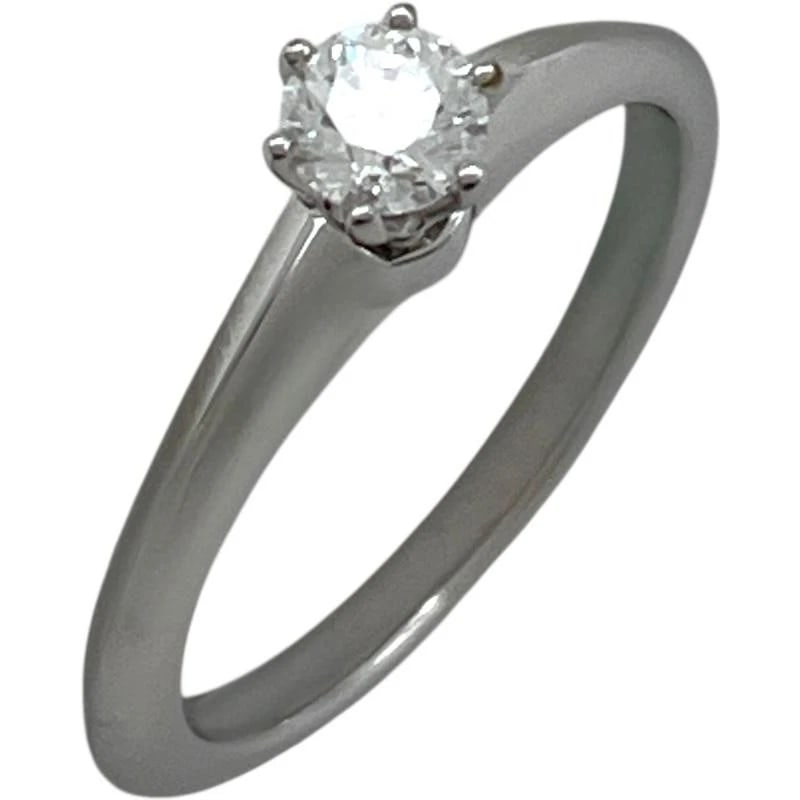 TIFFANY & CO. SOLITAIRE PLATINUM RING: Tiffany & Co. Solitaire Platinum Ring Brand: Tiffany & Co. Type: Ring Material: Pt950, Main Stone/Creation Natural Color: Platinum Size: US Size No. 4 Accessories: None Accessories Notice: