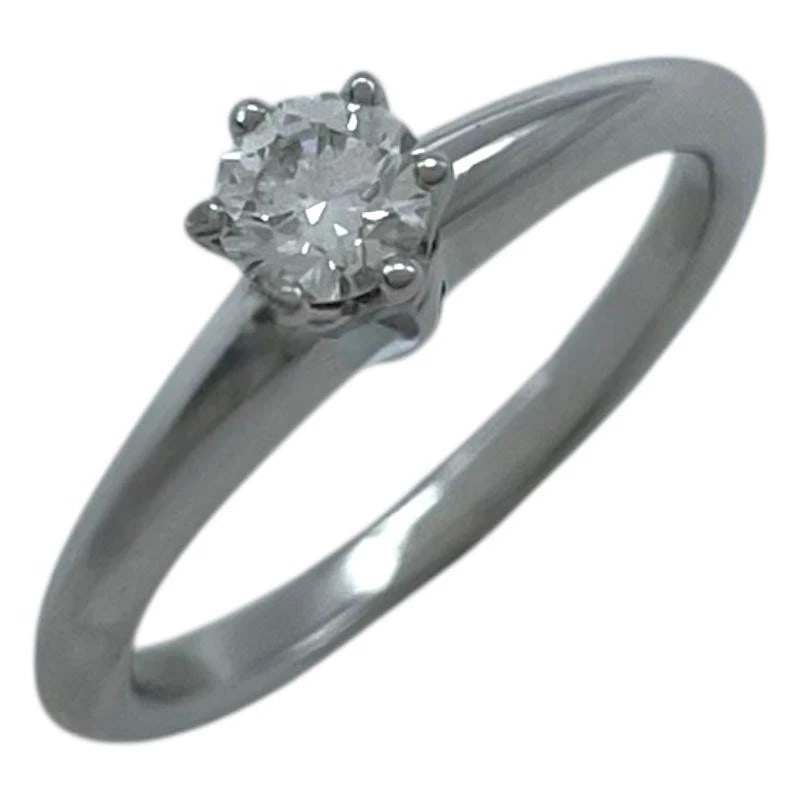 TIFFANY & CO. PLATINUM WOMEN'S RING: Tiffany & Co. Platinum Women's Ring Brand: Tiffany & Co. Type: Ring Material: Pt950, Main Stone/Creation Natural Color: platinum Size: US Size No. 4 Accessories: None Accessories Notice: W