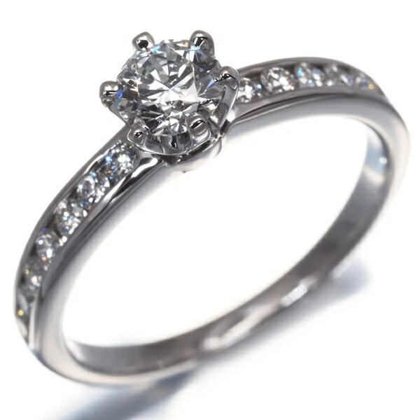TIFFANY & CO. SOLITAIRE PT950 RING: Tiffany & Co. Solitaire Pt950 Ring Brand: Tiffany & Co. Type: Ring Material: Pt950/Platinum, Main Stone/Creation Natural Color: Platinum Size: US Size No. 5-5.5 Accessories: None Accesso