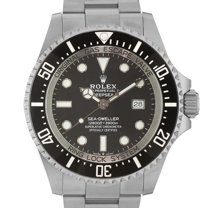 ROLEX SEA DWELLER BLACK WATCH: ROLEX Sea Dweller Black Watch Brand: ROLEX Type: Wristwatch Material: Case Material Stainless Steel, Band Material Stainless Steel Color: Case Color Silver, Dial Color Black, Band color Silver Size: C