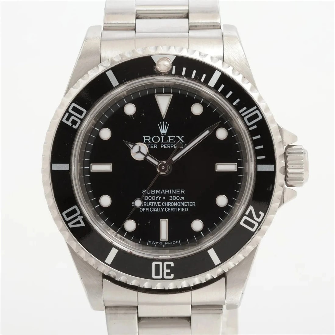 ROLEX SUBMARINER BLACK DIAL WATCH: Rolex Submariner Black Dial Watch Brand: Rolex Type: Wristwatch Material: SS Color: Dial Color Black Size: Case:W1.6 x H1.6inch / W40 x H40Circumference of Wrist:6.3inch / 16 Accessories: None