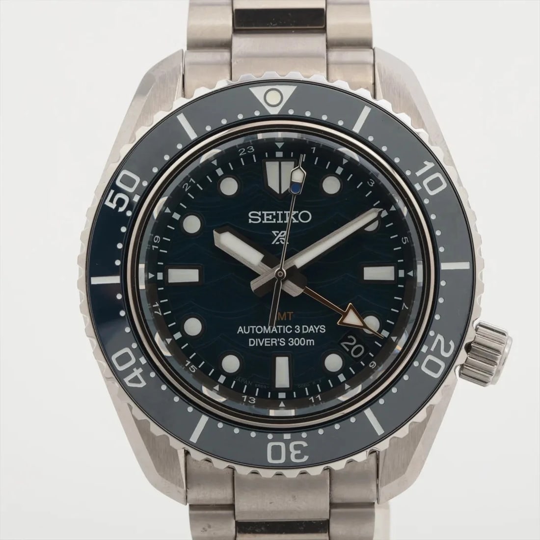 SEIKO PROSPEX BLUE DIAL WATCH: Seiko Prospex Blue Dial Watch Brand: Seiko Type: Wristwatch Material: SS Color: Dial Color blue Size: Case:W1.6 x H1.6inch / W42 x H42Circumference of Wrist:6.5inch / 16.5 Accessories: None