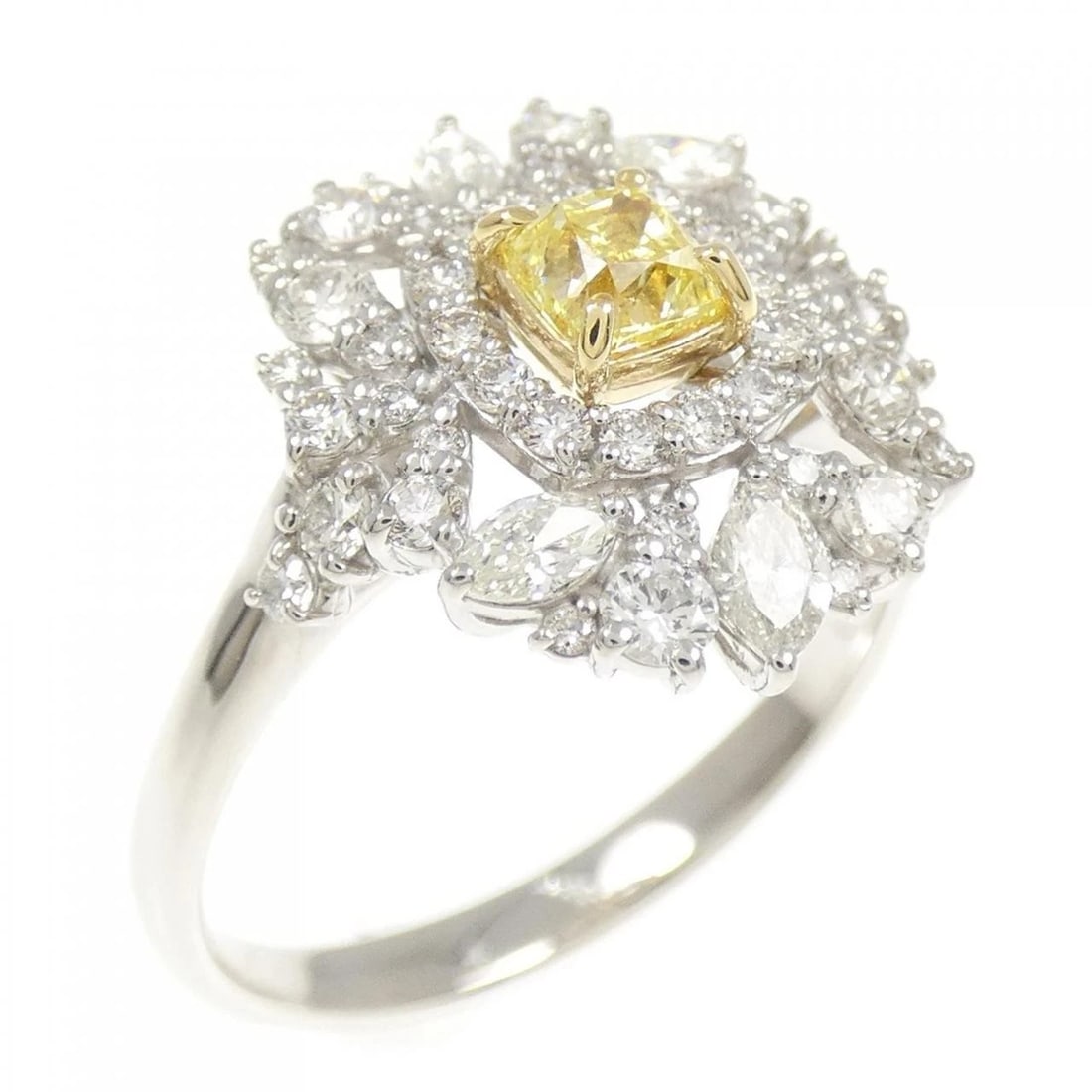 PT950/K18WG DIAMOND RING (1 of 3)