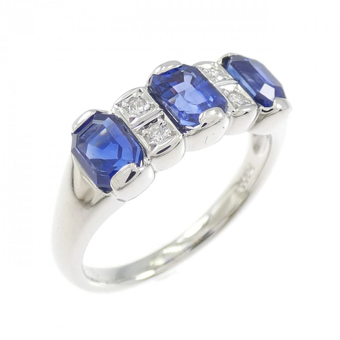 PT900 SAPPHIRE RING: PT900 Sapphire Ring Brand: Unbranded Type: Sapphire Ring Material: Platinum900, Main Stone/Creation Sapphire Secondary Stone Diamond Color: Platinum Size: US 6 1/4 Accessories: None Accessories
