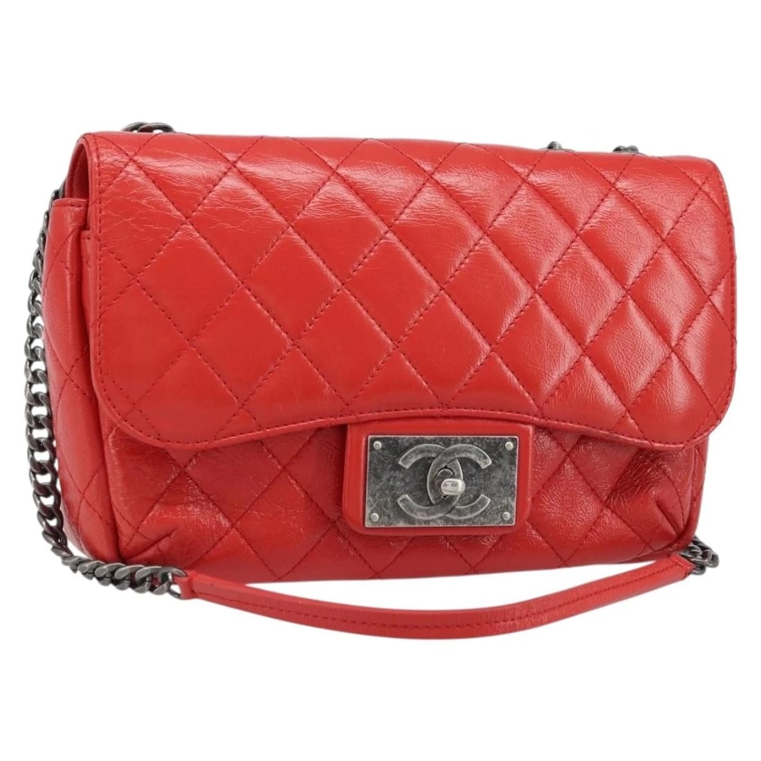 CHANEL MATELASSE 25 CHAIN SHOULDER BAG: CHANEL Matelasse 25 Chain Shoulder Bag Brand: CHANEL Type: Shoulder Bag Material: Lamb Skin Color: Red Size: W9.8 x H5.5 x D2.0inch(Approx) Accessories: None Accessories Notice: When purch