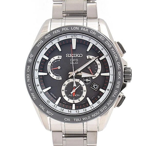 SEIKO ASTRON DUAL TIME GPS WATCH: Seiko Astron Dual Time GPS Watch Brand: SEIKO Type: Wristwatch Material: Stainless Steel x Ceramics Color: Dial Color black Size: Size (including crown): 48.9mm Accessories: None Accessori