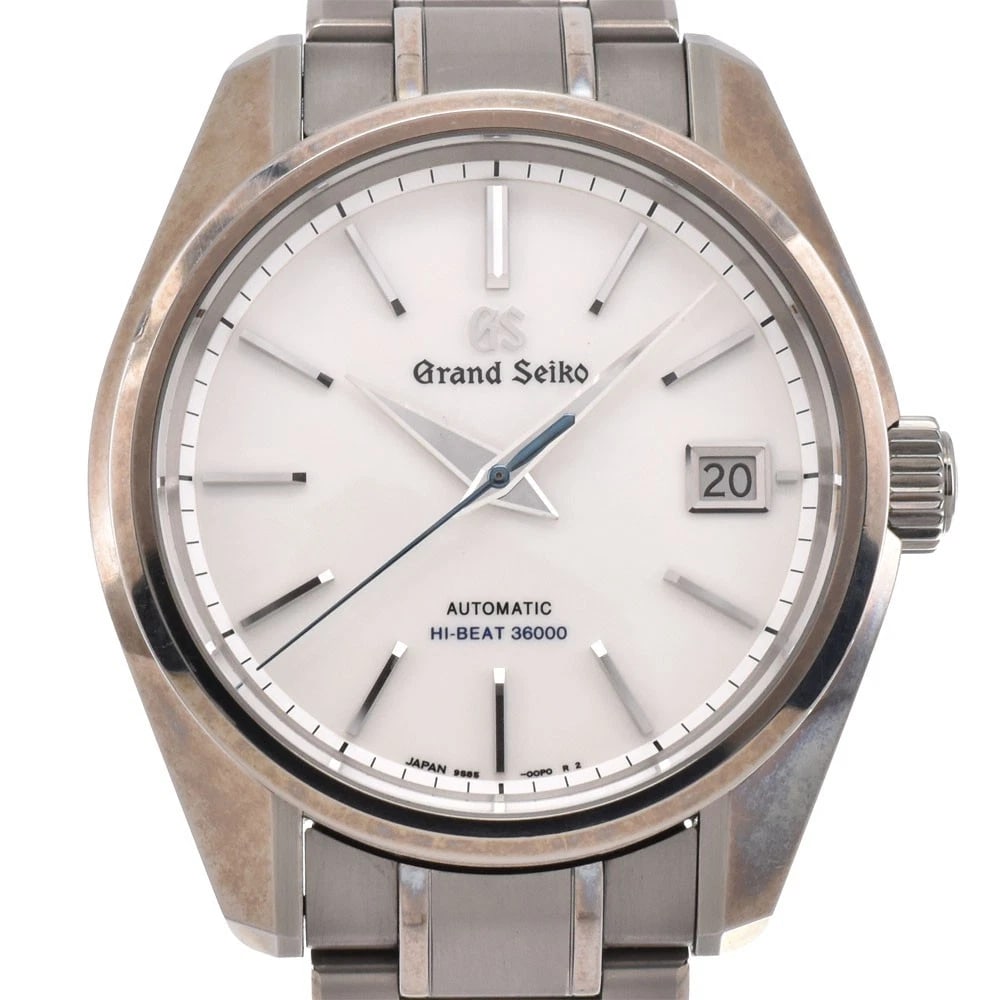 SEIKO GRAND TITANIUM WATCH: SEIKO Grand titanium Watch Brand: SEIKO Type: Wristwatch Material: Case Material titanium, Band Material titanium Color: Case Color Silver, Dial Color white, Band color Silver Size: Case size About 40