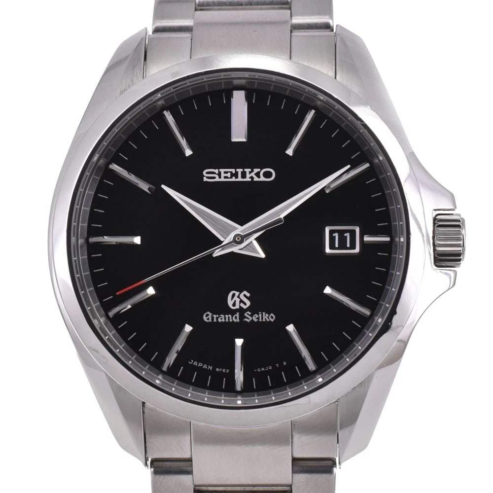 SEIKO GRAND DATE BLACK QUARTZ WATCH: SEIKO Grand Date black Quartz Watch Brand: SEIKO Type: Wristwatch Material: Case Material Stainless Steel, Band Material Stainless Steel Color: Case Color Silver, Dial Color black, Band color Silver S