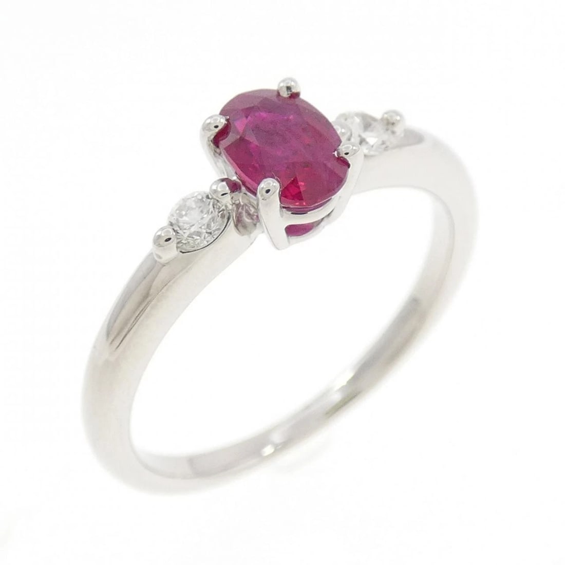 PT900 RUBY RING: PT900 Ruby Ring Brand: Unbranded Type: Ruby Ring Material: Platinum900, Main Stone/Creation Ruby Secondary Stone Diamond Color: Platinum Size: US 6 1/4 Accessories: None Accessories Notice
