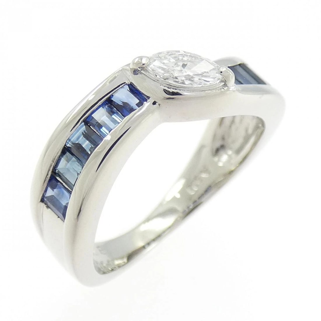 PT900 SAPPHIRE RING: PT900 Sapphire Ring Brand: Unbranded Type: Sapphire Ring Material: Platinum900, Main Stone/Creation Sapphire Secondary Stone Diamond Color: Platinum Size: US 6 1/4 Accessories: None Access