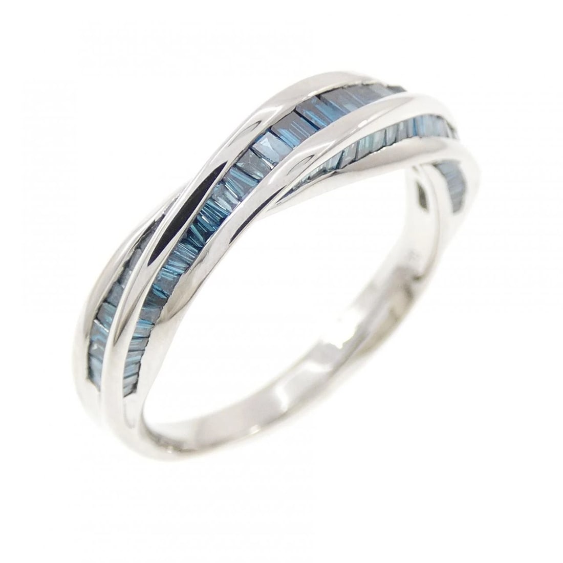 K18WG DIAMOND RING: K18WG Diamond Ring Brand: Unbranded Type: Diamond Ring Material: 18k White Gold, Main Stone/Creation Natural Color: White Gold Size: US 6 1/2 Accessories: None Accessories Notice: When purchasing