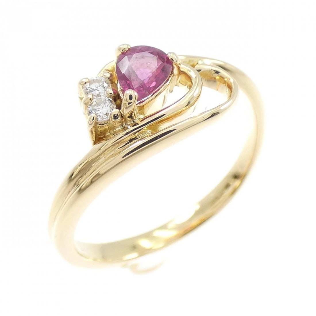 750YG RUBY RING: 750YG Ruby Ring Brand: Unbranded Type: Ruby Ring Material: 750 yellow gold, Main Stone/Creation RubySecondary Stone Diamond Color: Yellow Gold Size: US 5 1/4 Accessories: None Accessories Notice: