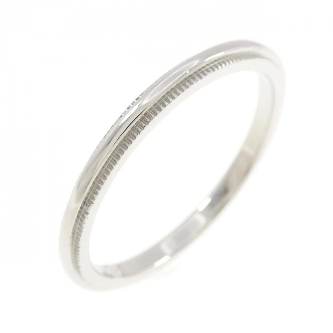 TIFFANY & CO. MILGRAIN RING: TIFFANY & Co. Milgrain Ring Brand: TIFFANY&Co. Type: Ring Material: Platinum950, Color: Silver Size: US 10.25 Accessories: None Accessories Notice: When purchasing pre-owned goods, please refer to