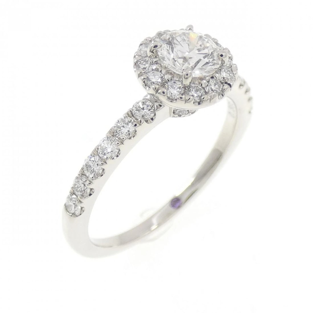 PONTE VECCHIO BOUQUET RING: Ponte Vecchio Bouquet Ring Brand: Ponte Vecchio Type: Ring Material: Platinum900, Main Stone/Creation Natural Color: White Size: US 4 Accessories: None Accessories Notice: When purchasing pre-owned