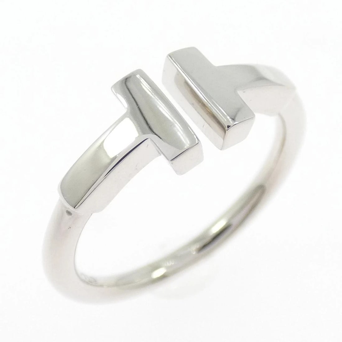 TIFFANY & CO. T-WIRE RING: TIFFANY & Co. T-wire ring Brand: TIFFANY&Co. Type: Ring Material: 750 white gold, Color: white gold Size: US 3 3/4 Accessories: None Accessories Notice: When purchasing pre-owned goods, pl