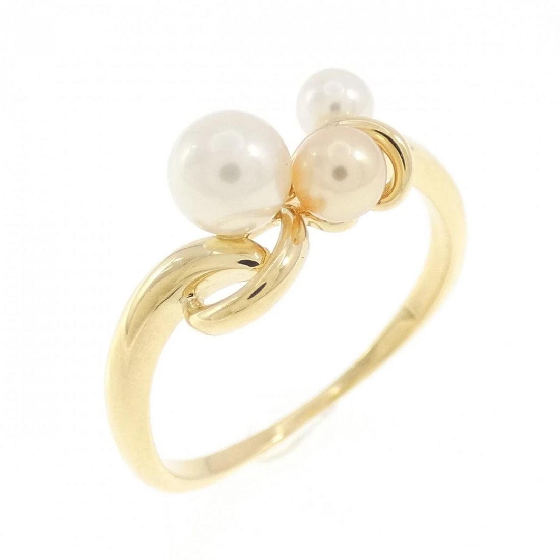 TASAKI FRESHWATER PEARL RING: Tasaki freshwater pearl ring Brand: TASAKI Type: Ring Material: 750 yellow gold, Main Stone/Creation Freshwater Pearl Color: Yellow Gold Size: US 6 1/2 Accessories: None Accessories Notice: When