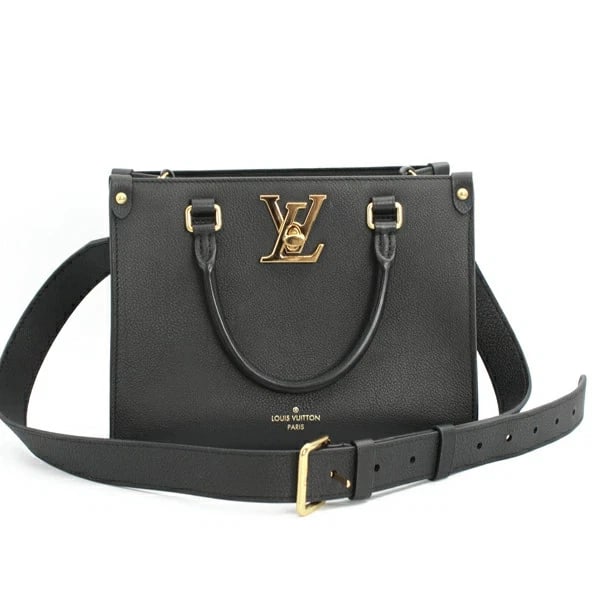 LOUIS VUITTON LOCK & GO GRAIN CALF LEATHER: Louis Vuitton Lock & Go Grain Calf Leather Brand: Louis Vuitton Type: Handbag Material: Grain Calf Leather Color: Black Size: W:23.5cm × H:18cm × D:10cm Accessories: None Accessories Notice: When