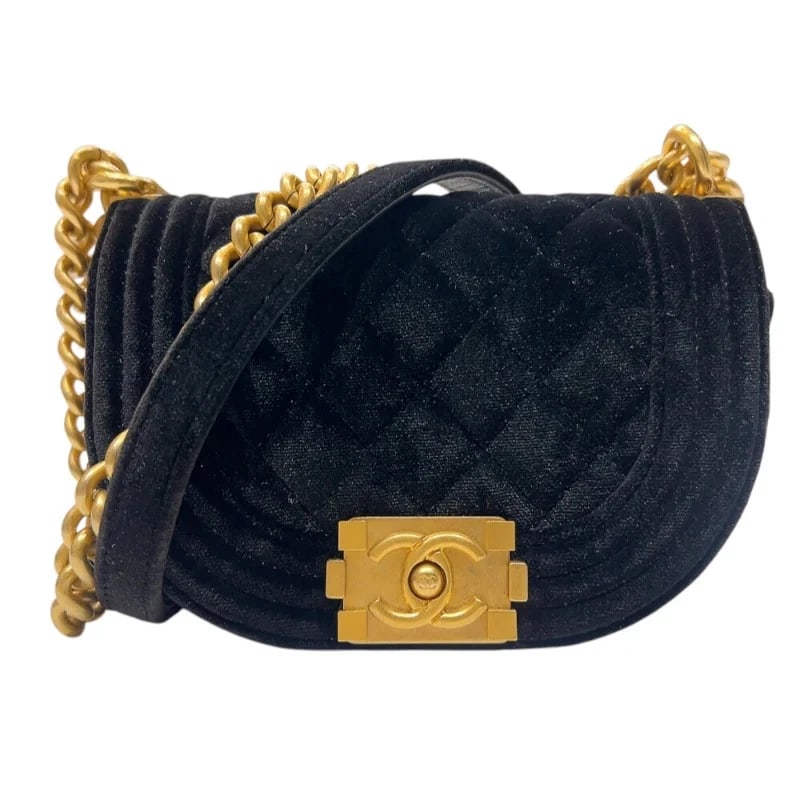 CHANEL BOY VELVET SHOULDER BAG: CHANEL Boy Velvet Shoulder Bag Brand: CHANEL Type: Handbag Material: Velour Color: Black / GD Hardware Size: W: 15cm / H: 12cm / D: 8cm / Shoulder strap: 112cm Accessories: None Accessorie