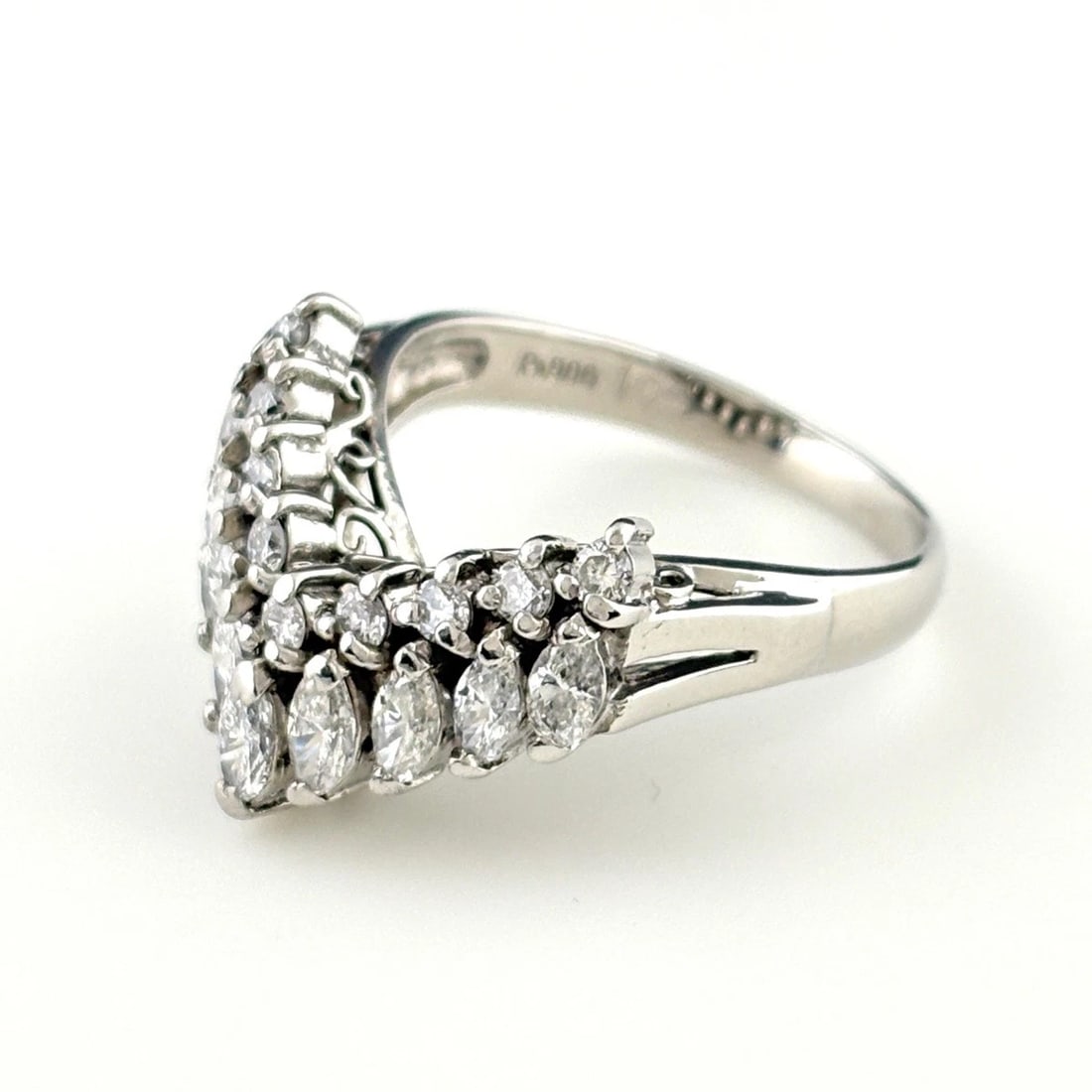 MELEE DIAMOND DESIGN RING PLATINUM PT900: Melee Diamond Design Ring Platinum Pt900 Brand: Unbranded Type: Ring Material: Pt900, Color: Platinum Size: US 6.5 to 7 Accessories: None Accessories Notice: When purchasing pre-owned good