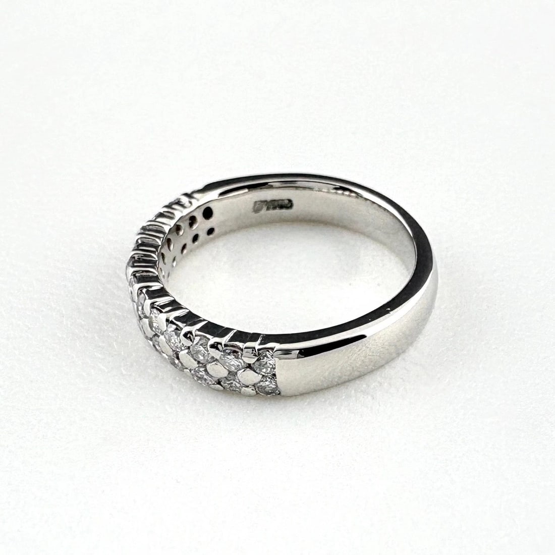MELEE DIAMOND DESIGN RING PLATINUM PT900: Melee Diamond Design Ring Platinum Pt900 Brand: Unbranded Type: Ring Material: Pt900, Color: Platinum Size: US 3.5 to 4 Accessories: None Accessories Notice: When purchasing pre-owned goods, please