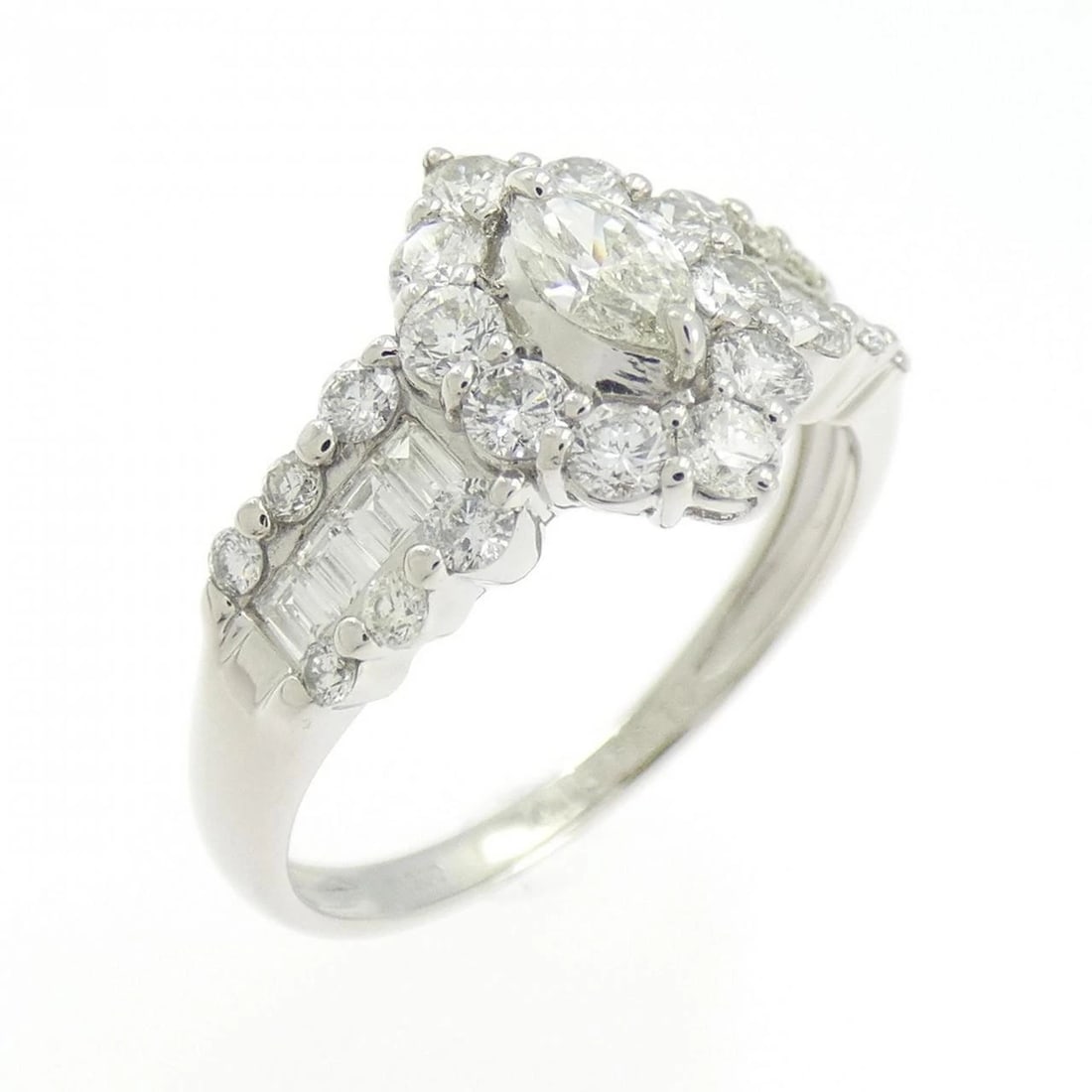 PT900 DIAMOND RING: PT900 Diamond Ring Brand: Unbranded Type: Diamond Ring Material: Platinum90018K Yellow Gold, Main Stone/Creation Natural Color: Platinum Size: US 5 1/4 Accessories: None Accessories Notice: When