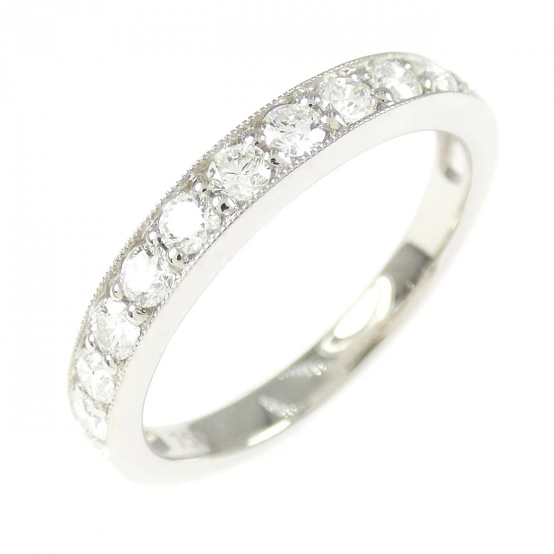 750WG DIAMOND RING: 750WG diamond ring Brand: Unbranded Type: Diamond Ring Material: 750 White Gold, Main Stone/Creation Natural Color: White Gold Size: US 6 1/2 Accessories: None Accessories Notice: When purchasing