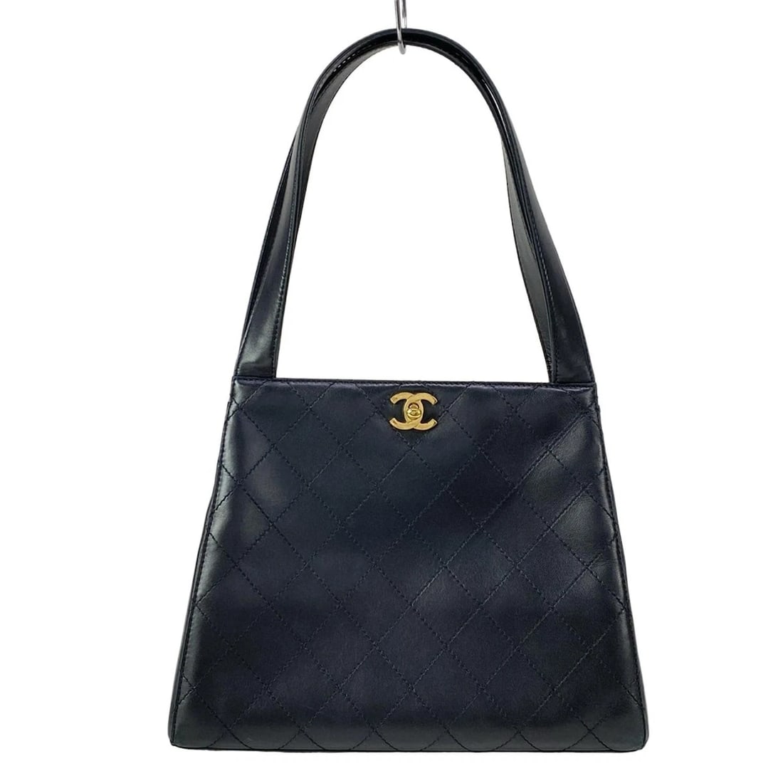 CHANEL TRAPEZOIDAL BAG, MATELASS - BLACK LEATHER SHOULDER BAG: CHANEL Trapezoidal bag, matelass - Black Leather Shoulder Bag Brand: CHANEL Type: Shoulder Bag Material: Exterior Material Leather Color: Exterior Color Black Size: Height : 8.46 inch (21.5 cm) Width 