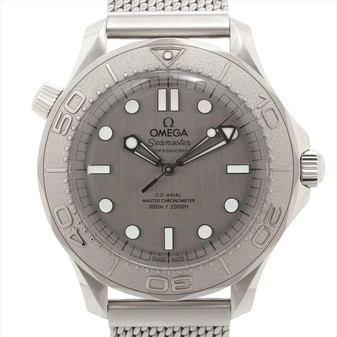 OMEGA SEAMASTER PROFESSIONAL DIVER WATCH: Omega Seamaster Professional Diver Watch Brand: Omega Type: Wristwatch Material: SS Color: Dial Color gray Size: Case:W1.6 x H1.6inch / W42 x H42 Circumference of Wrist:7.7inch / 19.5 Accessories: