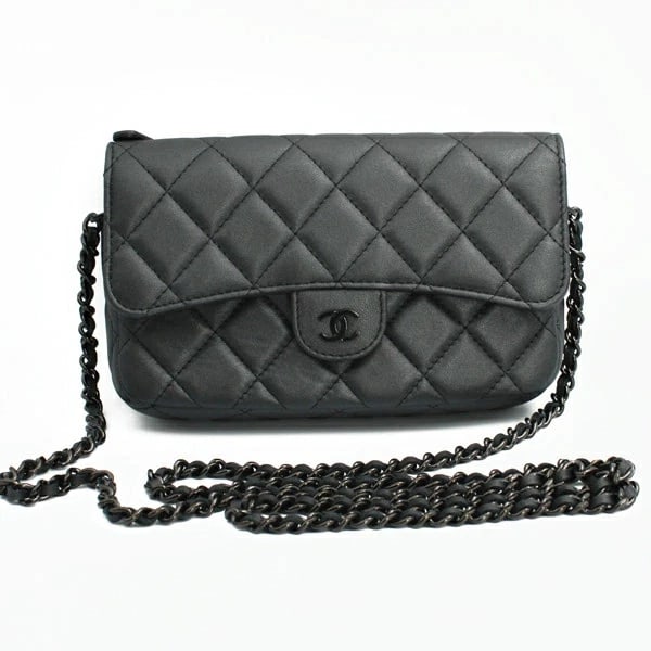 CHANEL FLAP PHONE CASE BLACK: Chanel Flap Phone Case Black Brand: Chanel Type: Handbag Material: Lambskin Color: Black Size: W:17cm × H:10cm × D:3cm Accessories: None Accessories Notice: When purchasing pre-owned goods
