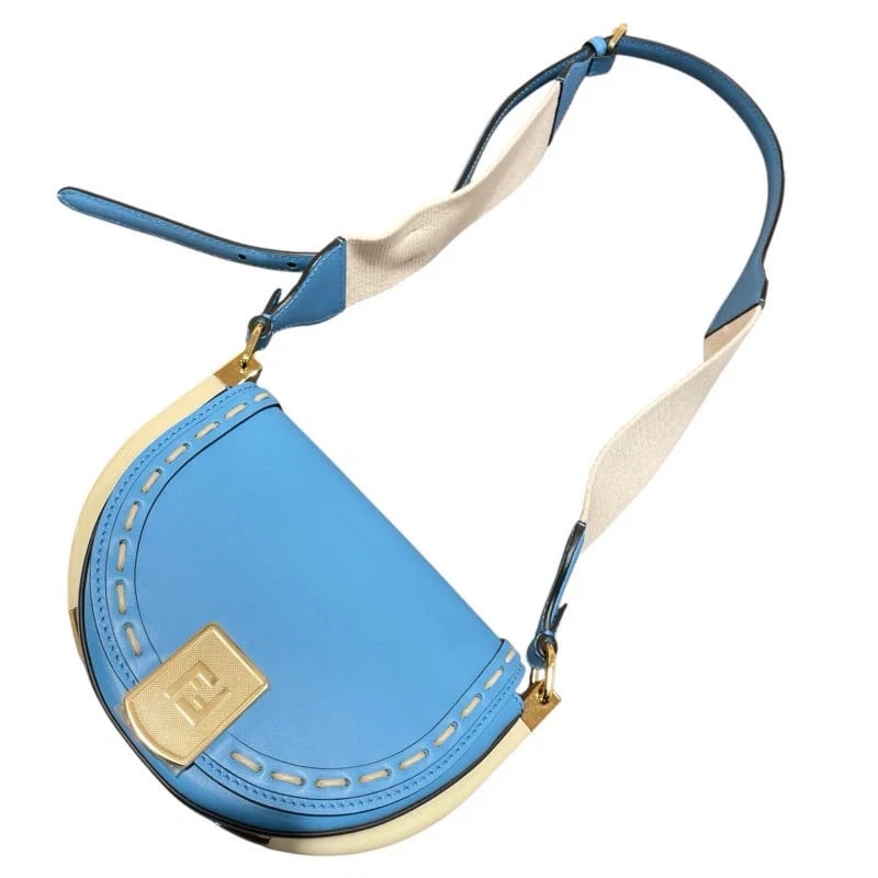 FENDI MOONLIGHT SHOULDER BAG BLUE GHW: FENDI Moonlight Shoulder Bag Blue GHW Brand: FENDI Type: Handbag Material: Leather Color: Blue GD Hardware Size: W: 17cm / H: 13.5cm / D: 6.5cm Accessories: None Accessories Notice: When purchasing