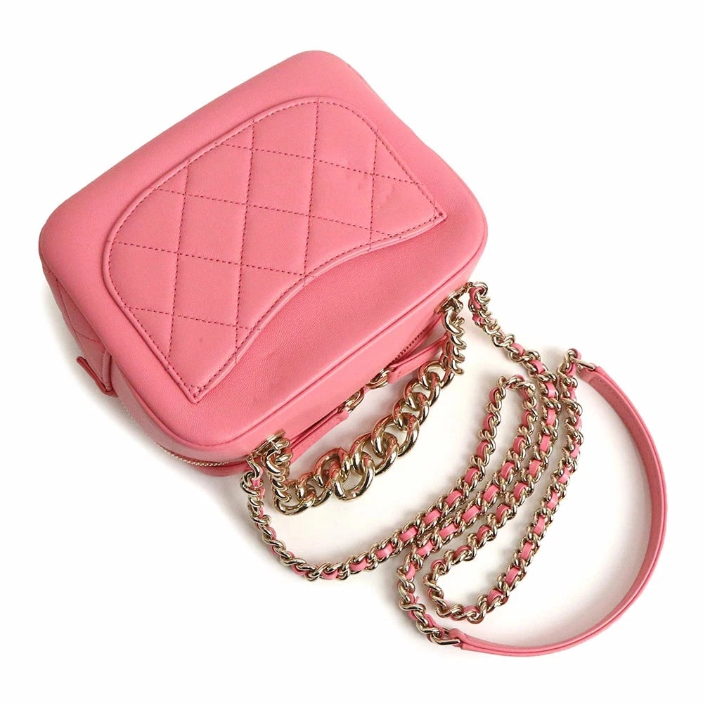 CHANEL MATELASSÉ VANITY - 4